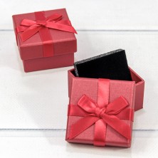 Коробка Квадратная 5,5*5,5*3,5 с бантиком Красный 1/24 1/360 Арт: 62555/1
