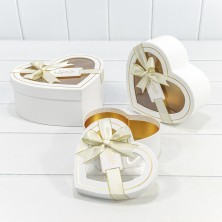 Коробки "Сердце" Набор 1/3 22,2*19,5*9 с окошком и бантом Белый 1/18 Арт: 721610/8