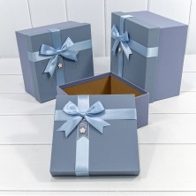 Коробки Квадратные Набор 1/3 21*21*12,3 с бантиком и цветочком Синий 1/18 Арт: 721621/2