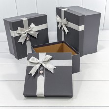 Коробки Квадратные Набор 1/3 21*21*12,3 с бантиком и цветочком Серый 1/18 Арт: 721621/1