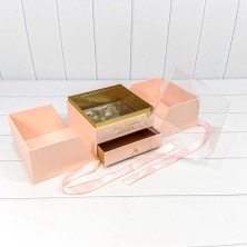 Коробка Квадратная 21*21*18 "Сюрприз" Розовый 1/8 Арт: 721608/1