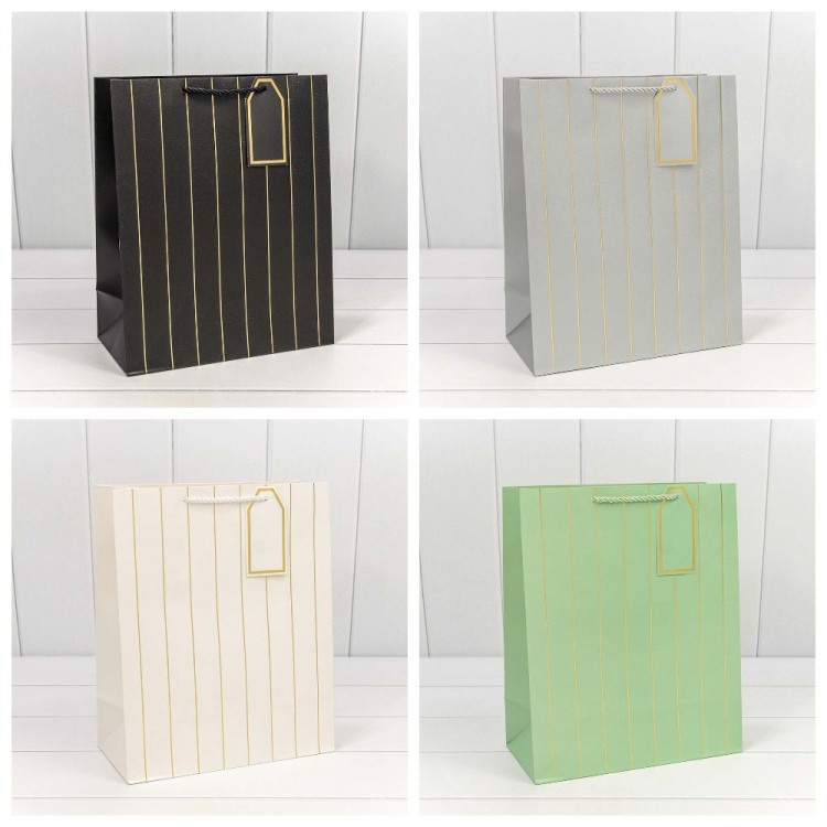 Пакет подарочный с тиснением "Полосы" (микс) 26*32*12 210г 1/20 1/240 Арт: 000490C
