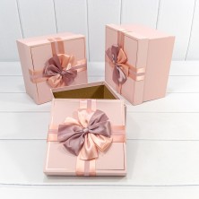 Коробки Квадратные Набор 1/3 21*21*12,3 с бантом Персиковый 1/18 Арт: 721628/2