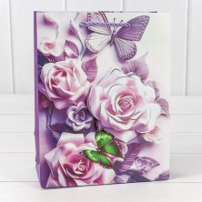 Пакет подарочный с 3D аппликацией "Розы и бабочки" (микс 250) 18*23*10 210г 1/20 1/360 Арт: 000250E